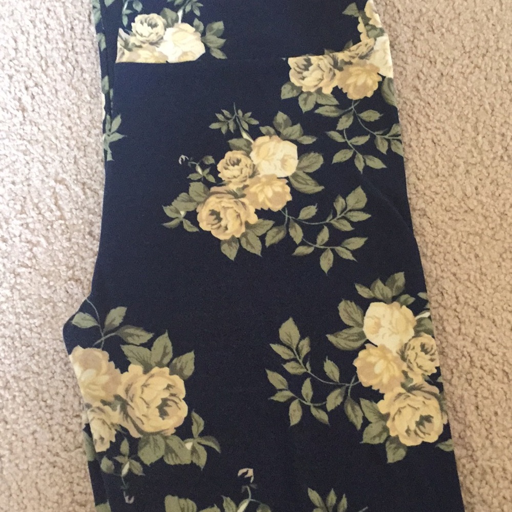 LulaRoe floral leggings